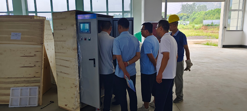 熱烈歡迎某集團公司客戶來河北漢藍(lán)驗收脫硝系統(tǒng)